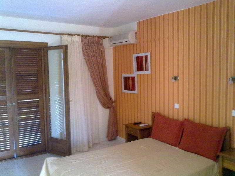 Zephyros Aparthotel Polychrono Exterior foto